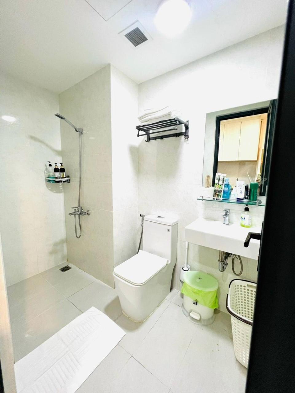 Premier Aparts - Soho Residence, City Central, 10Mins To Benthanh Market, Buivien Street Хошимин Экстерьер фото